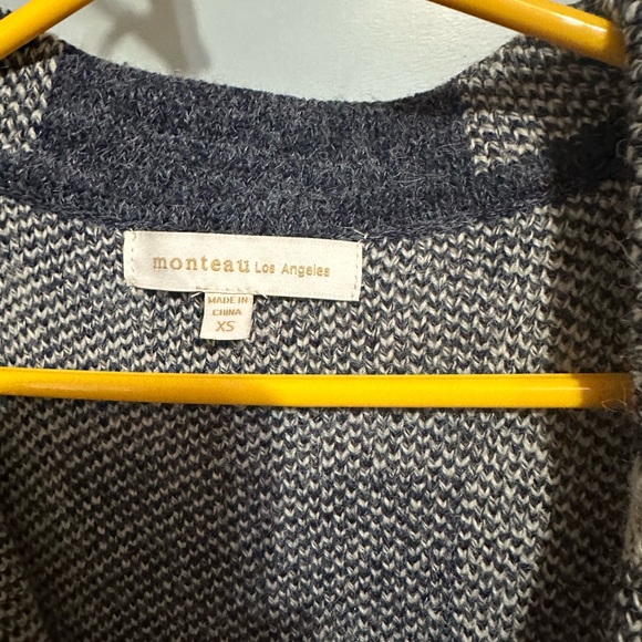 Wool Vest sweater - Picture 2 of 3